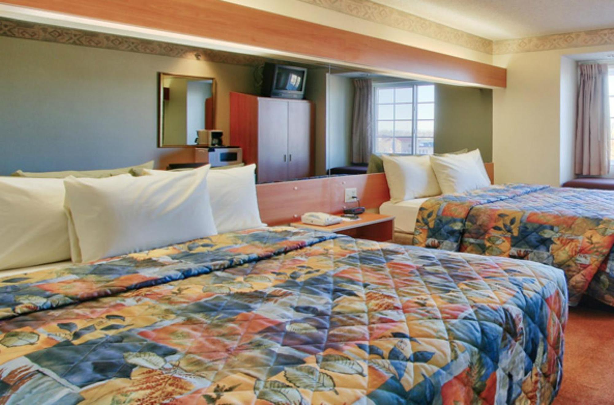 Western Skies Inn & Suites Los Lunas Bagian luar foto