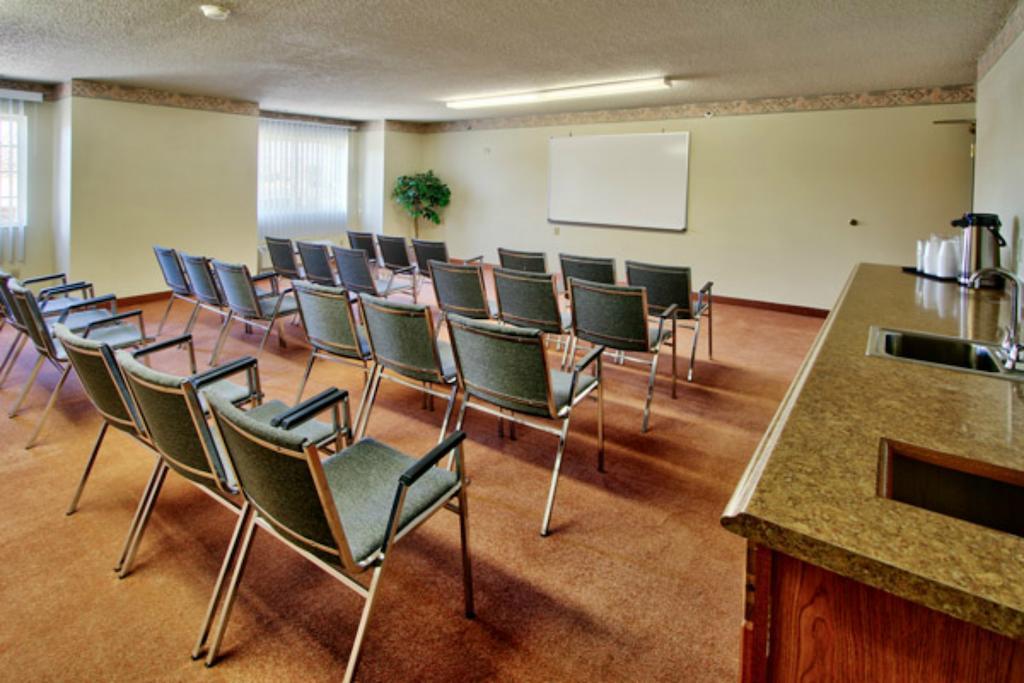 Western Skies Inn & Suites Los Lunas Bagian luar foto