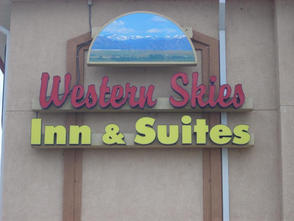 Western Skies Inn & Suites Los Lunas Bagian luar foto